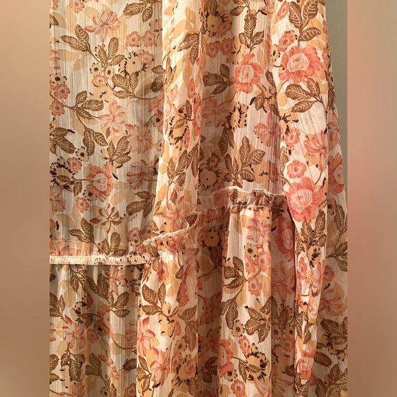 Floral Sheer duster. - Picture 6 of 6
